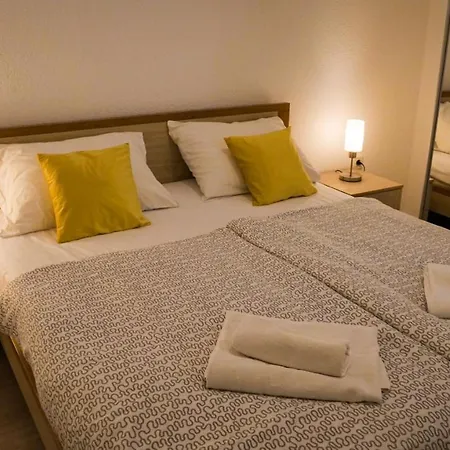 Peaceful & Sunny 트로기르