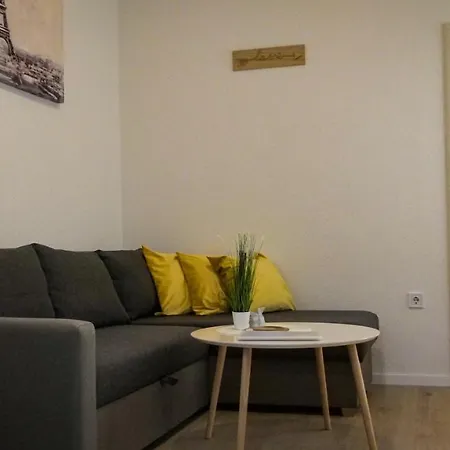 Peaceful & Sunny Apartamento