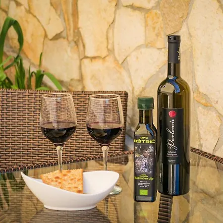 Peaceful & Sunny Apartamento Trogir